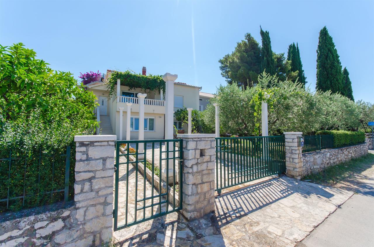 Apartments Maja Trogir Exterior photo